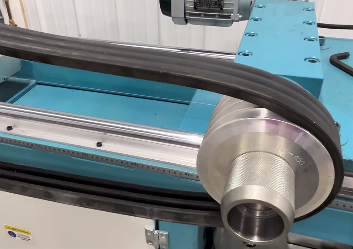 Chemisier jacquard fluide à volant - Chemisier